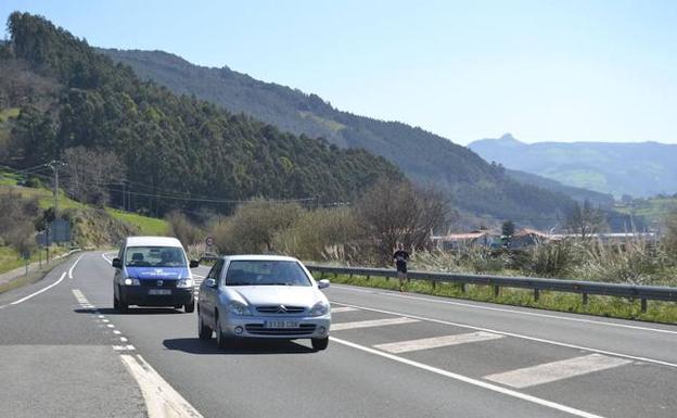 Carretera N-629 que une Ampuero con Limpias