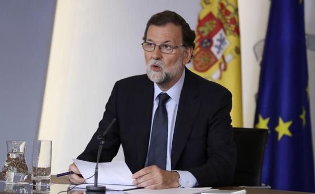 Rajoy afirma que la unidad política ante el terrorismo es más que una foto