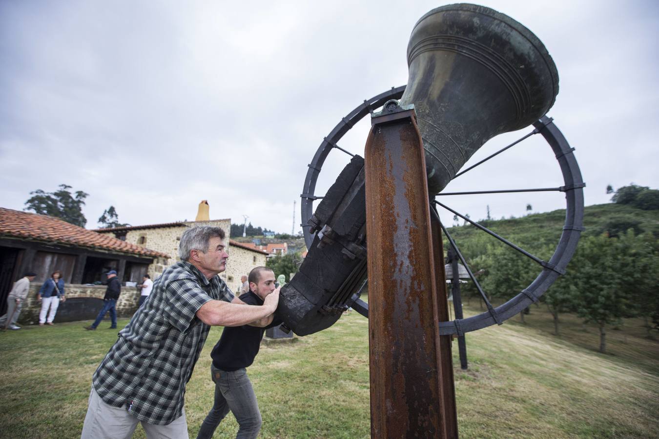 «Si no abandonamos las campanas, seguirán otros dos mil años más»