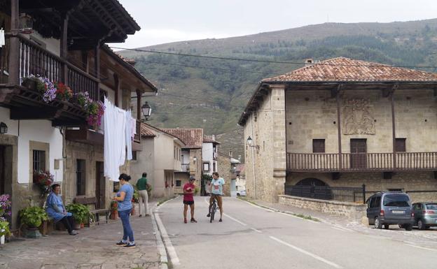 Las casonas forman parte de los encantos de un pueblo, que ha incrementado el número de turistas que lo visita. 