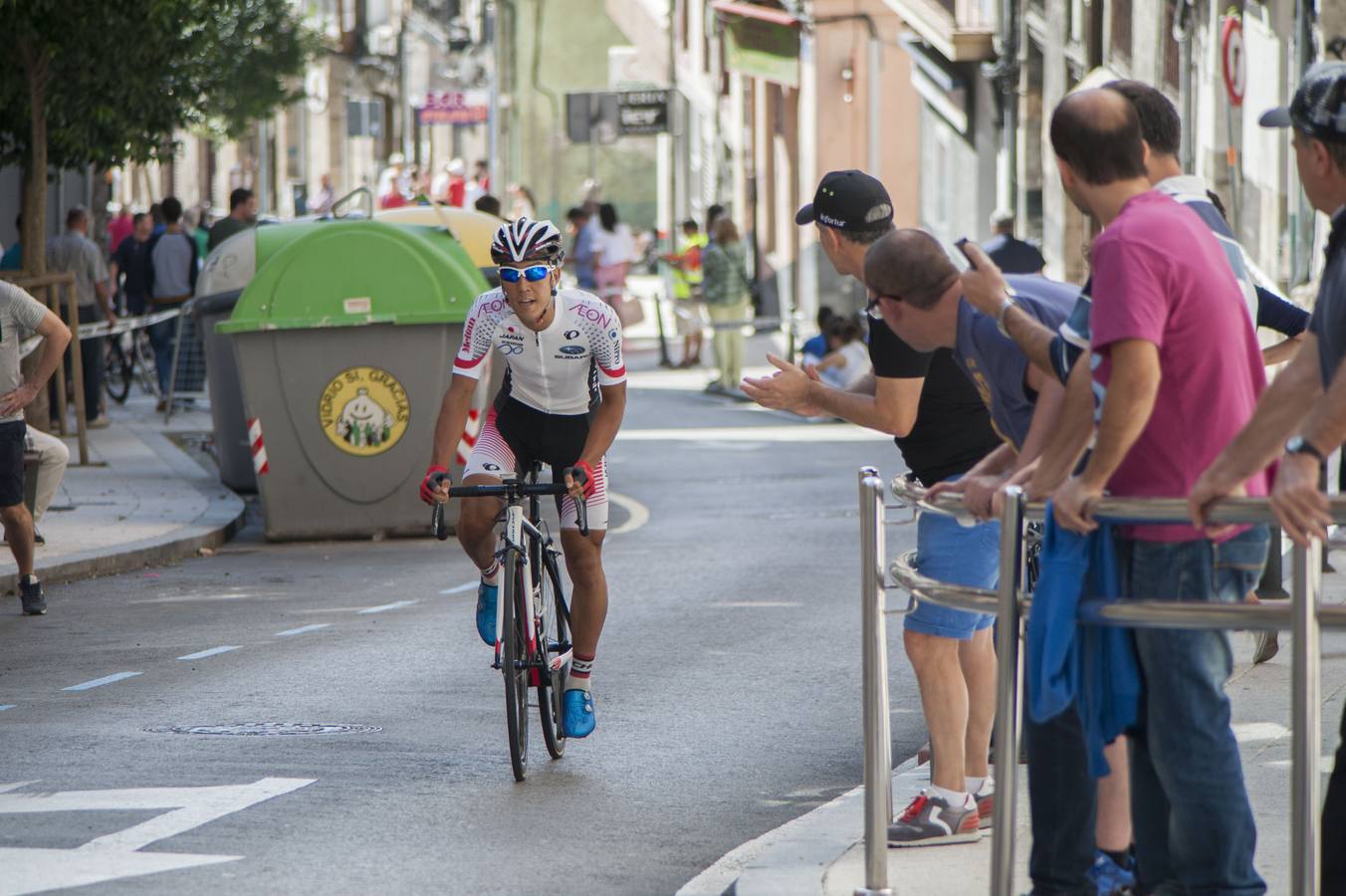 Christofer Robin del Quick Step-Telco’m Gimex ha sido el vencedor de la primera etapa de la Vuelta a Cantabria sub23/Elite que ha arrancado este domingo en Santander con una contrareloj y en un escenario único, la cuesta de la Atalaya