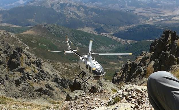 Rescatan en helicóptero a un montañero de Cantabria herido en el Curavacas