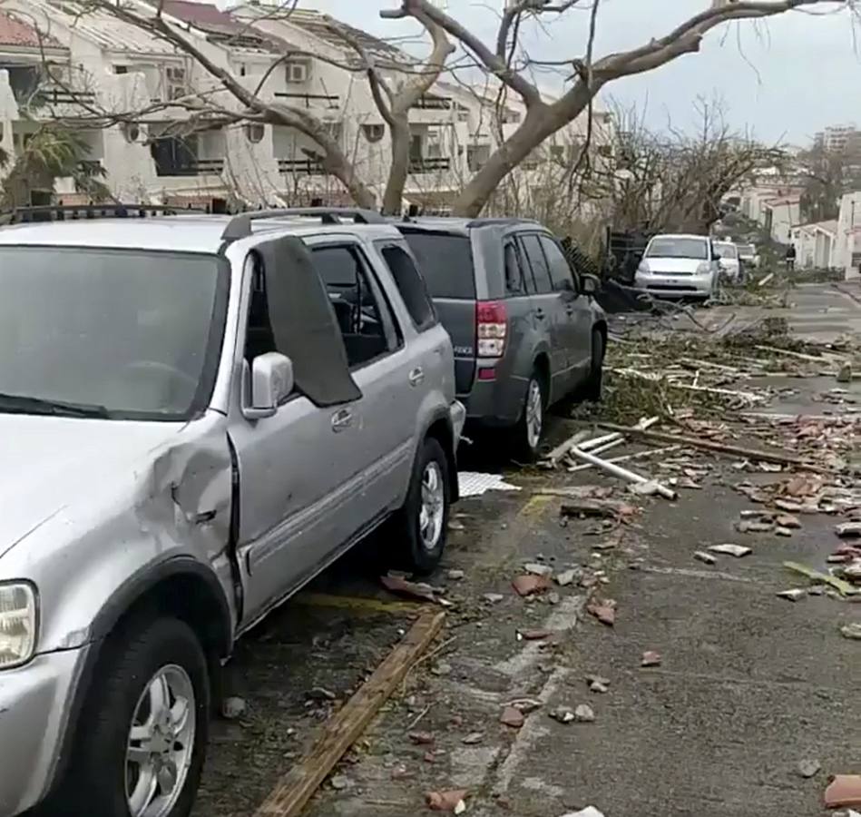 Con ráfagas de viento de hasta 295 km/h, este huracán de categoría 5, la más alta, ha avanzado este jueves por la República Dominicana, Haití, Cuba y Florida, y ha dejado al menos seis muertos y una estela de destrucción en su recorrido por el Caribe.