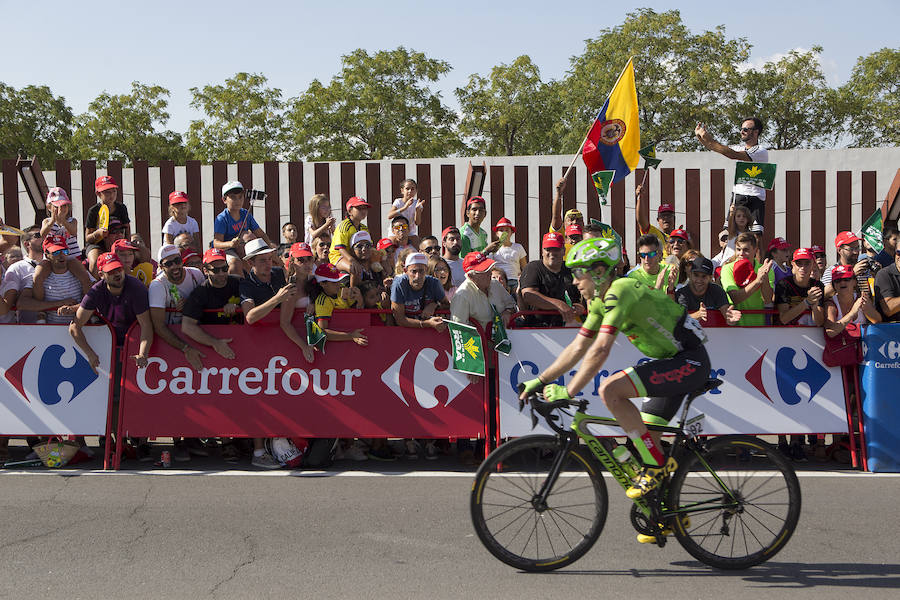 Desde dentro del pelotón la Vuelta Ciclista a España se puede ver desde una perspectiva diferente. 