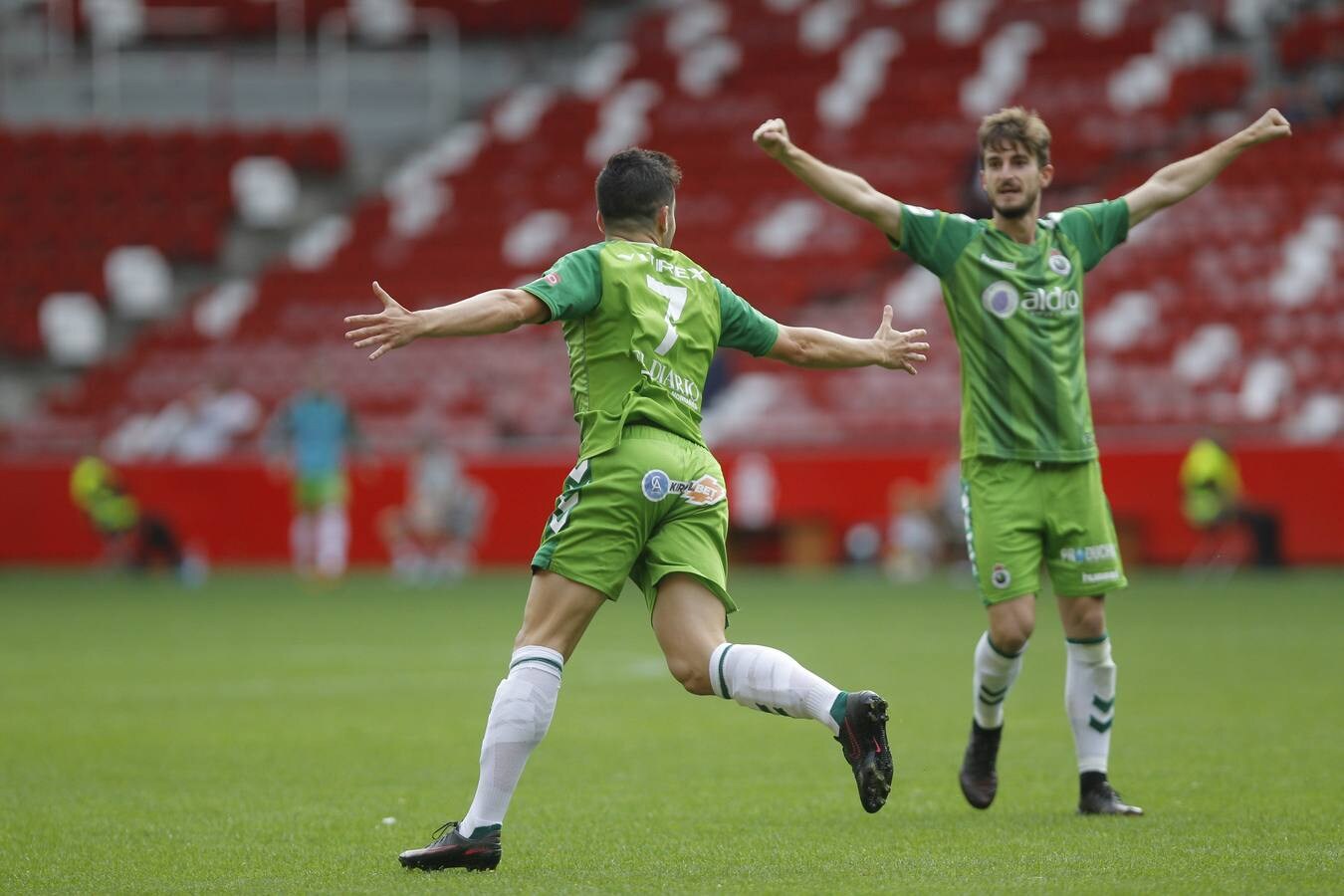 Un mal Racing cae justamente ante el Sporting B por 3-1 y suma su tercera derrota seguida fruto de sus numerosas imprecisiones