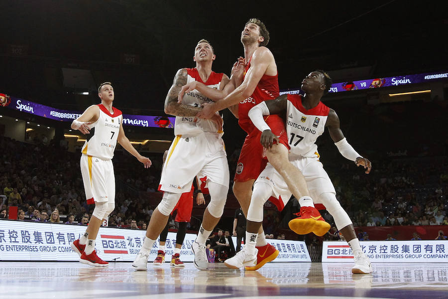 La selección que dirige Sergio Scariolo disputará su décima semifinal consecutiva tras imponerse al equipo germano con una sensacional actuación de Marc Gasol. 