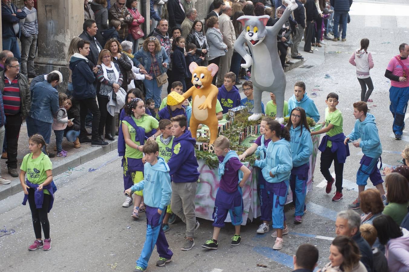 Las carrozas regresan a las calles de Reinosa