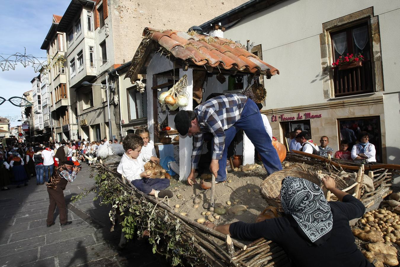 Búscate en las fotos si estuviste en el Día de Campoo