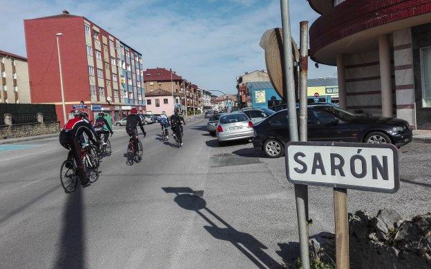 La variante proyectada tratará de evitar el paso por la travesía urbana de Sarón de norte a sur del municipio.