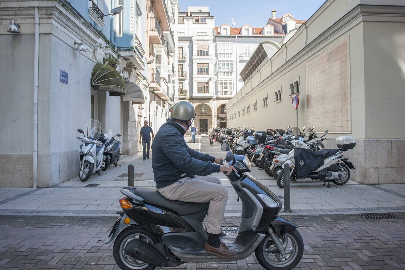 Una invasión de motos en Santander