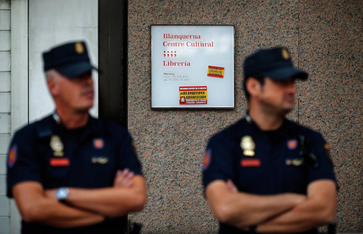 Miles de personas se han manifestado en Madrid contra el 1-O.