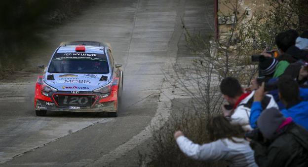  El Hyundai de Sordo, durante el Rally de Catalunya-España de 2016.