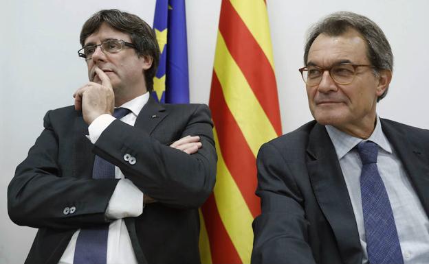 Carles Puigdemont y Artur Mas.