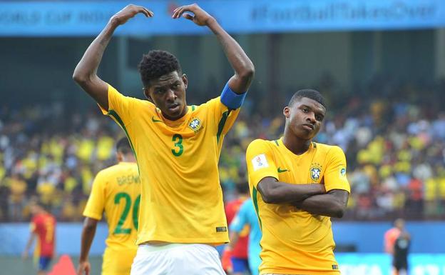 Brasil celebra un gol ante España en el Mundial sub-17