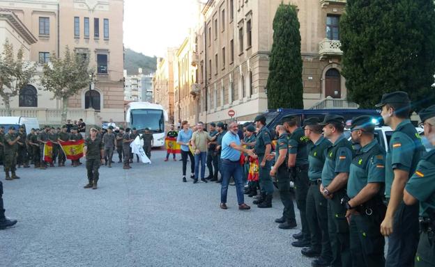 Llegó el 'apoyo' cántabro para los guardias civiles en Cataluña