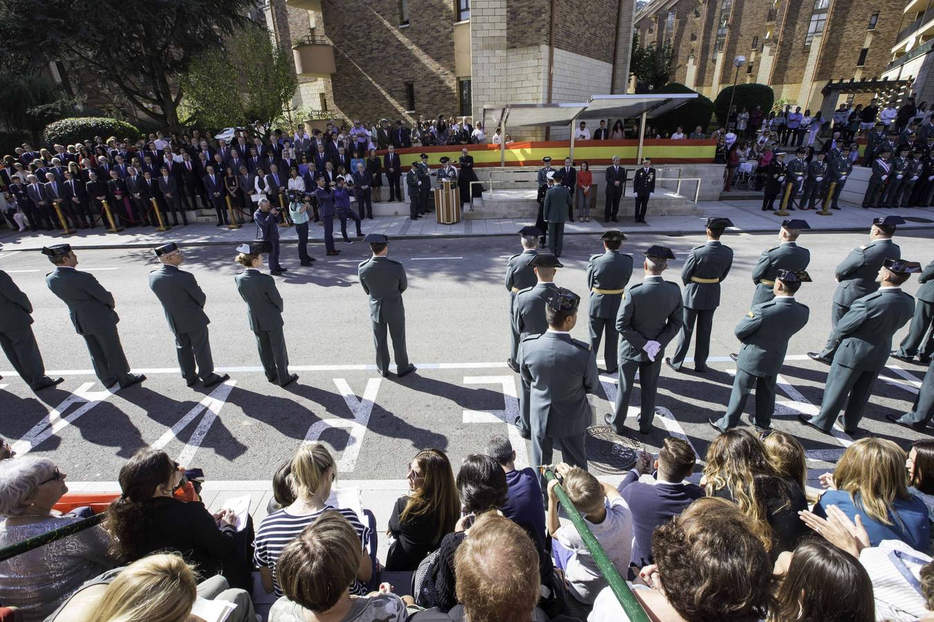 Imágenes de la fiesta del Pilar en el cuartel de Campogiro