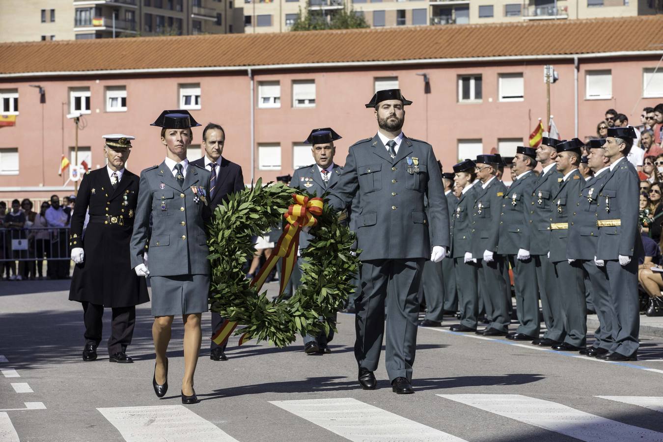 Imágenes de la fiesta del Pilar en el cuartel de Campogiro