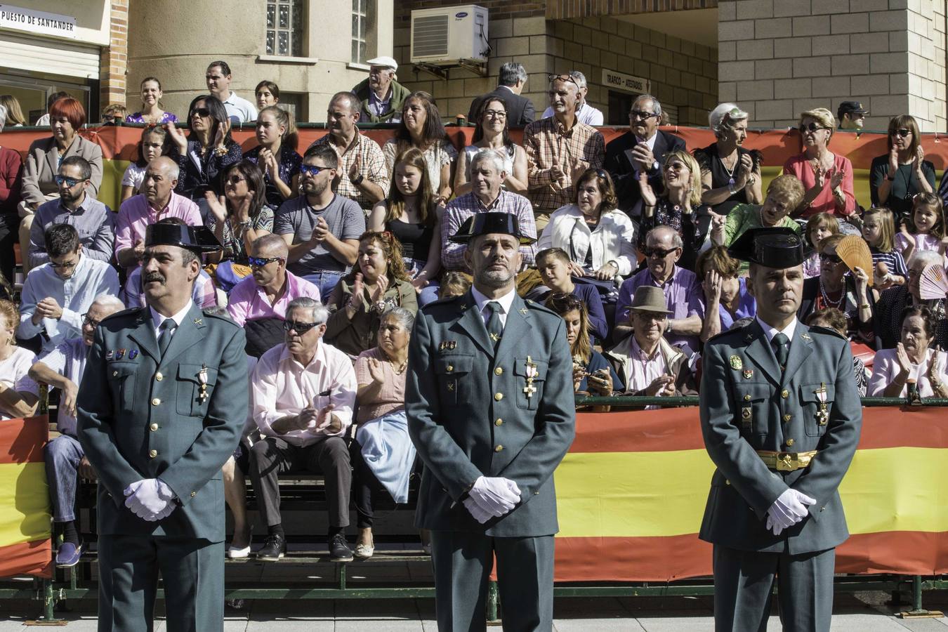 Imágenes de la fiesta del Pilar en el cuartel de Campogiro