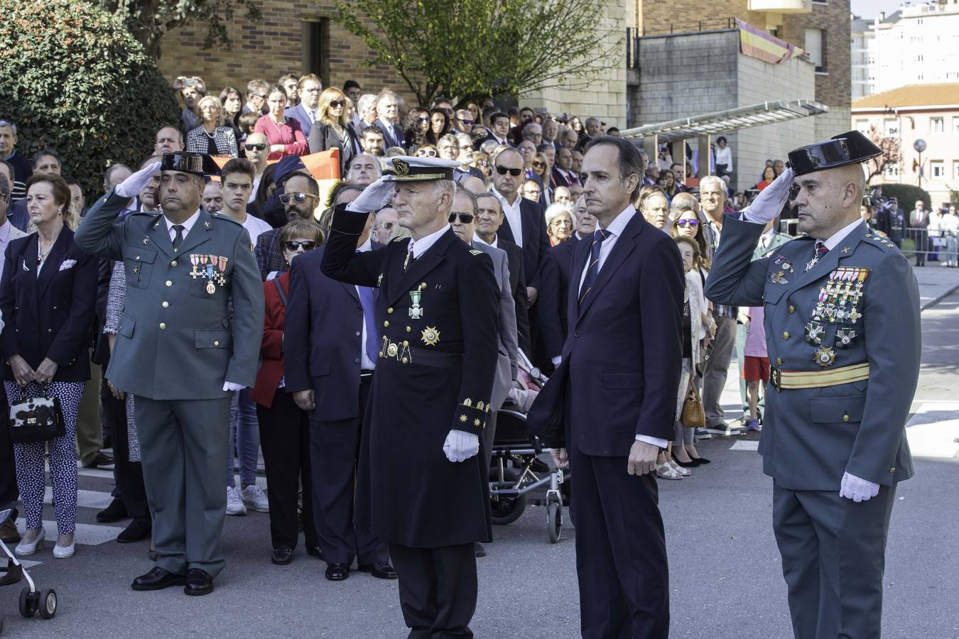 Imágenes de la fiesta del Pilar en el cuartel de Campogiro