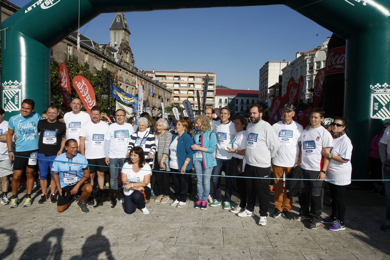 Multitudinaria marcha en favor de Amat