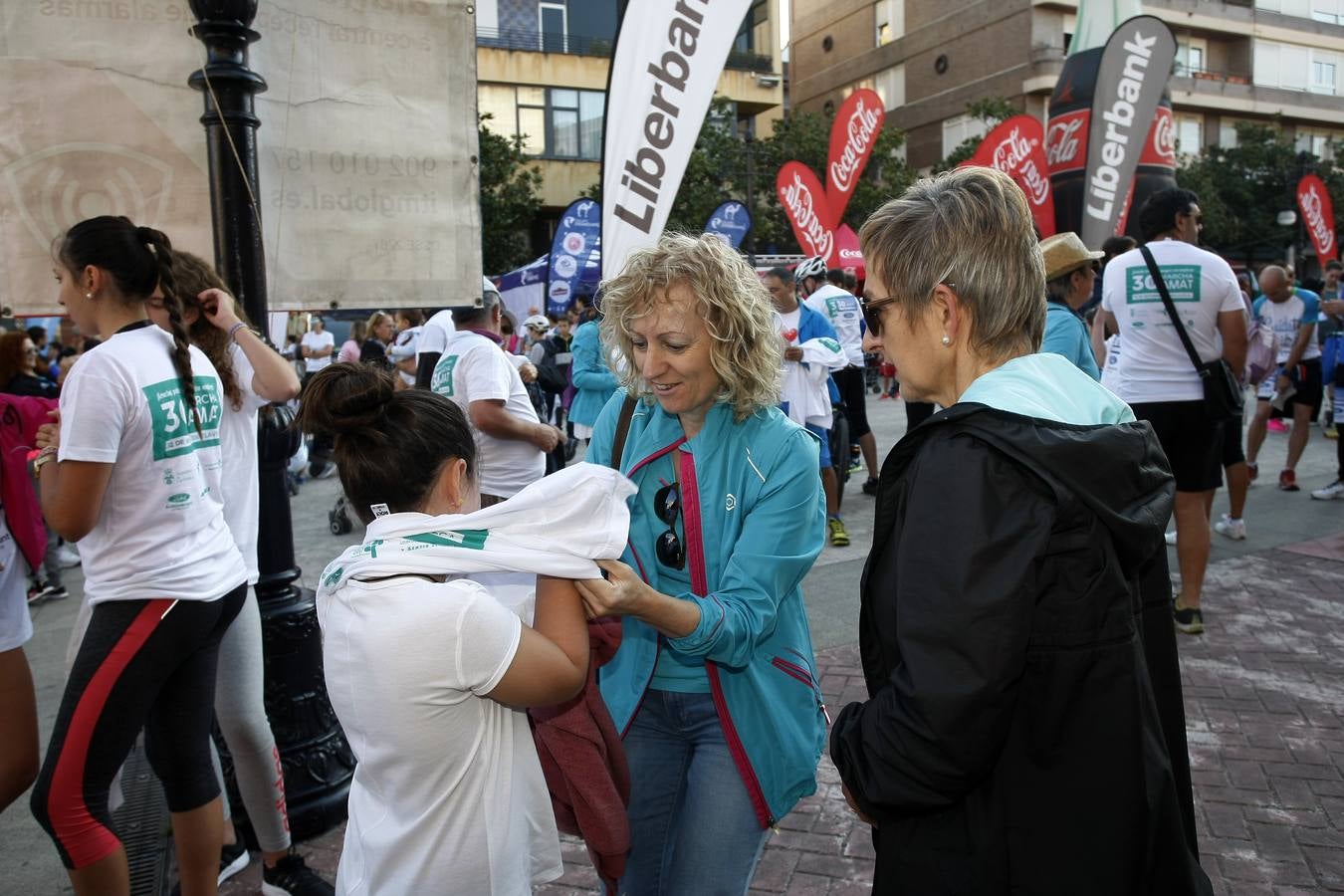 Multitudinaria marcha en favor de Amat