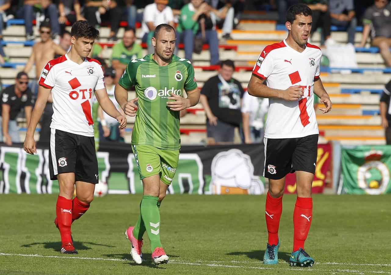 El Racing no puede pasar del empate a cero en Vitoria