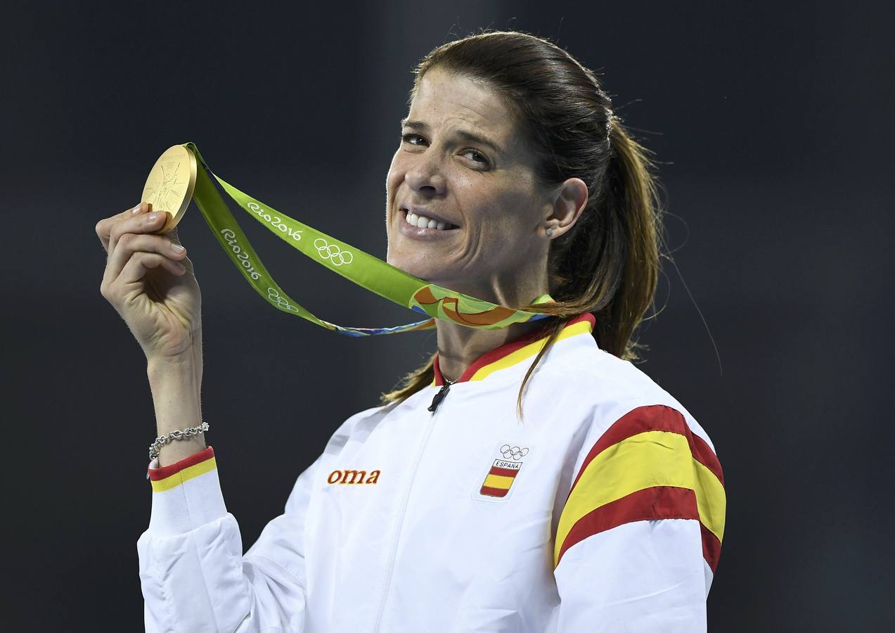 Ruth Beitia ha anunciado que deja la competición tras conseguir un oro en los Juegos de Río, como tetracampeona de Europa y habiendo sido medallista en cinco campeonatos del mundo y nueve en campeonatos de Europa-