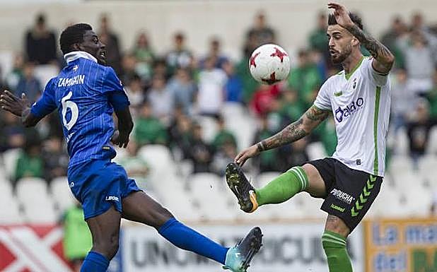 Granero, durante el partido ante el Barakaldo. :: javier cotera 