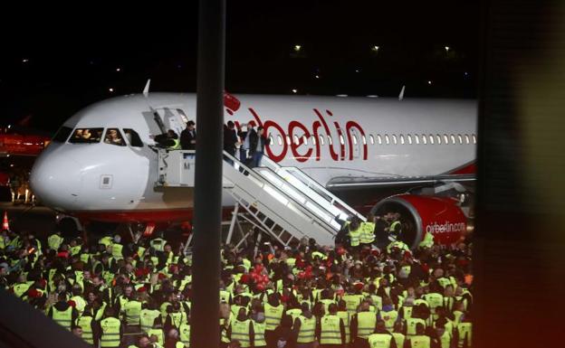 Llegada del último vuelo de Air Berlin.