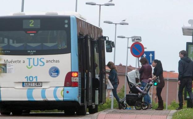 Las comunicaciones con el cementerio mejorarán ostensiblemente gracias a los autobuses. 