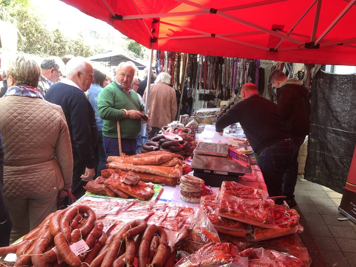 Miles de personas abarrotaron la "capital del mundo" y su tradicional mercado de cabras y ovejas