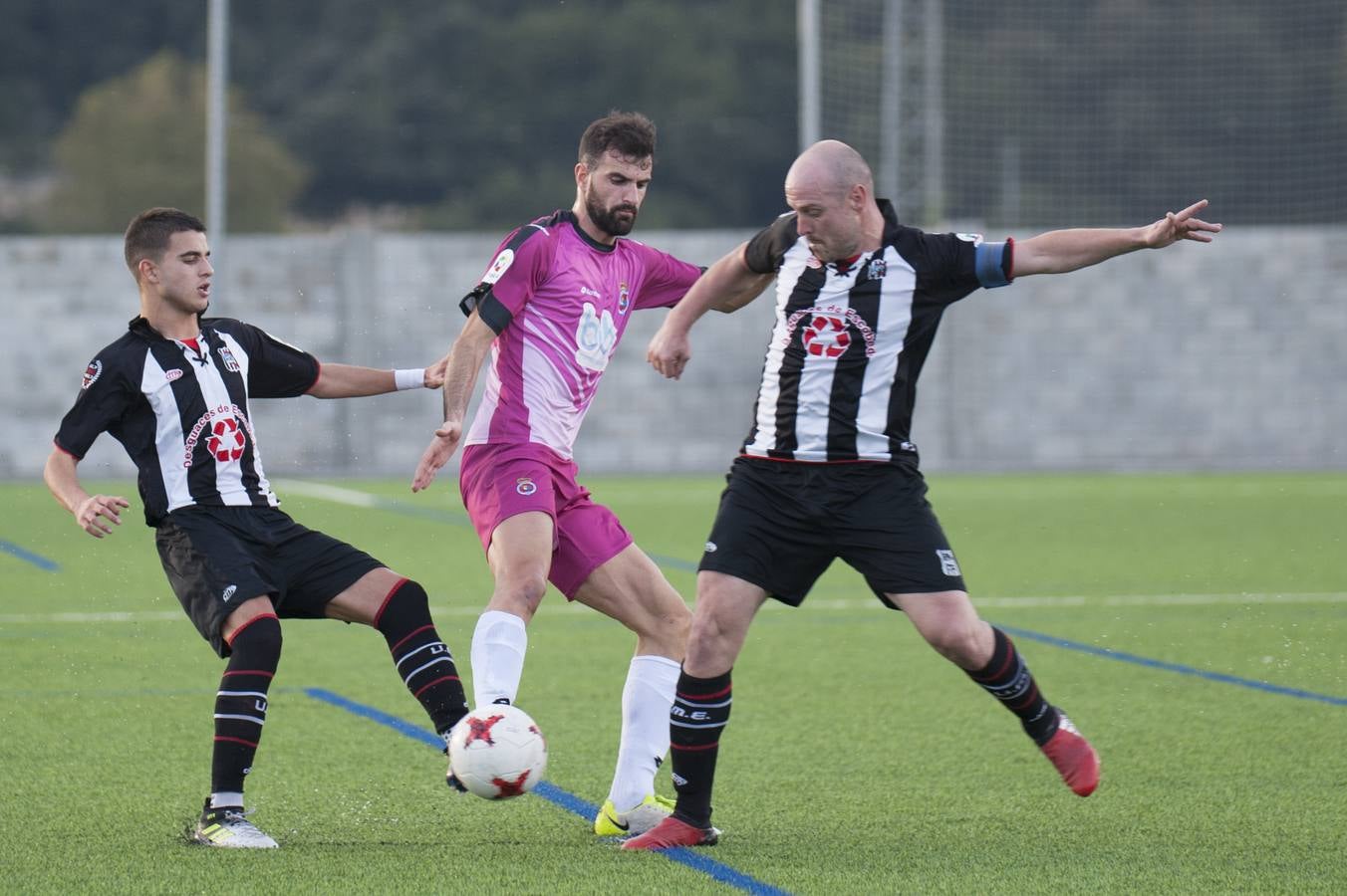 Imágenes del partido Escobedo-Gimnástica de Torrelavega