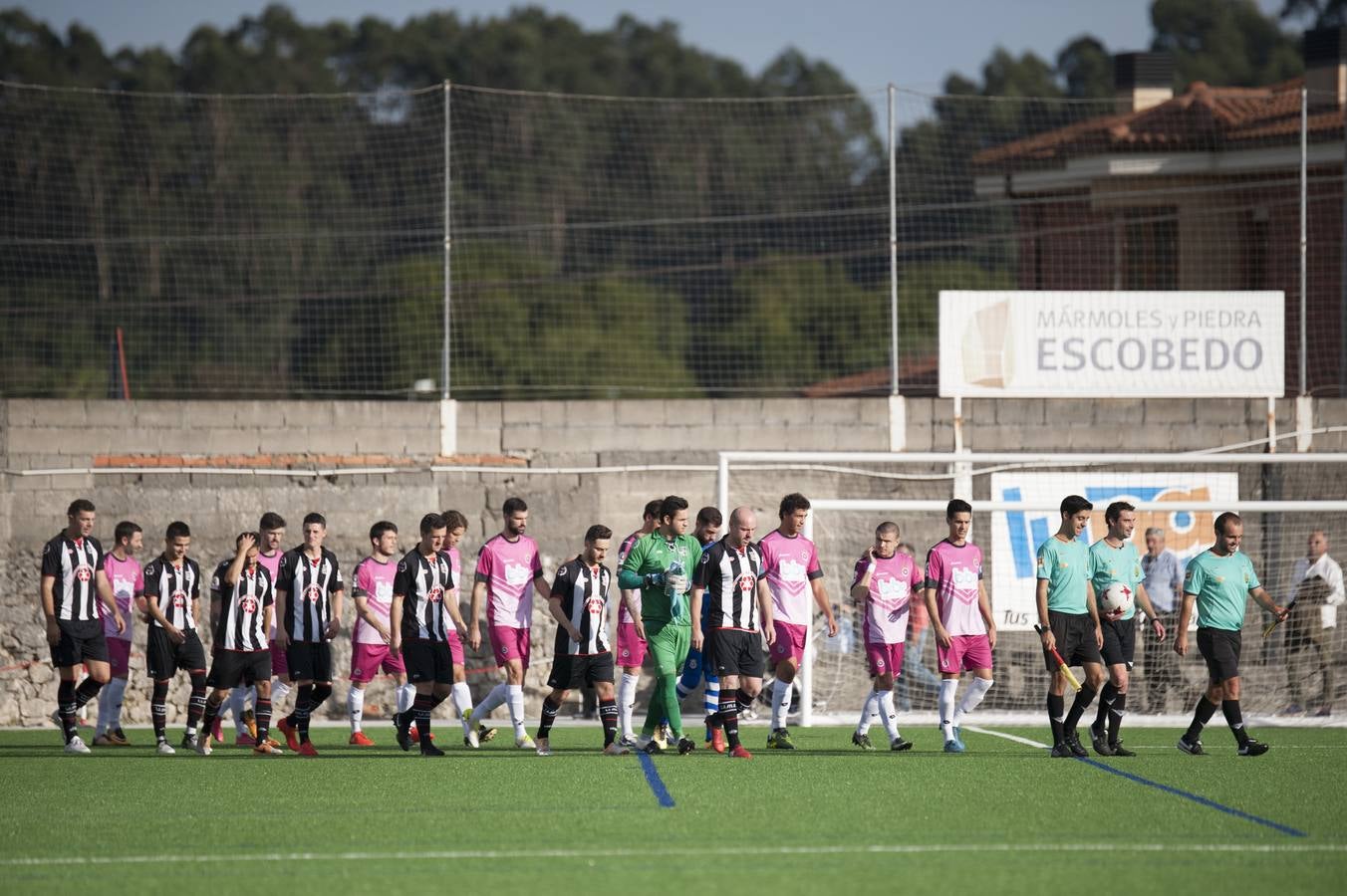 Imágenes del partido Escobedo-Gimnástica de Torrelavega