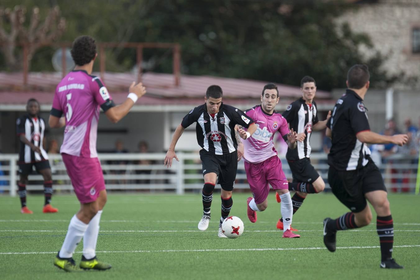 Imágenes del partido Escobedo-Gimnástica de Torrelavega