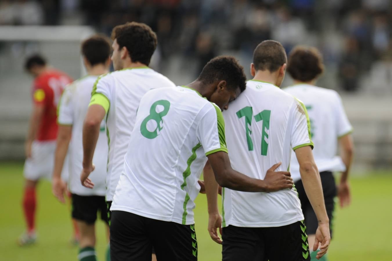 Imágenes del partido Racing B-Laredo