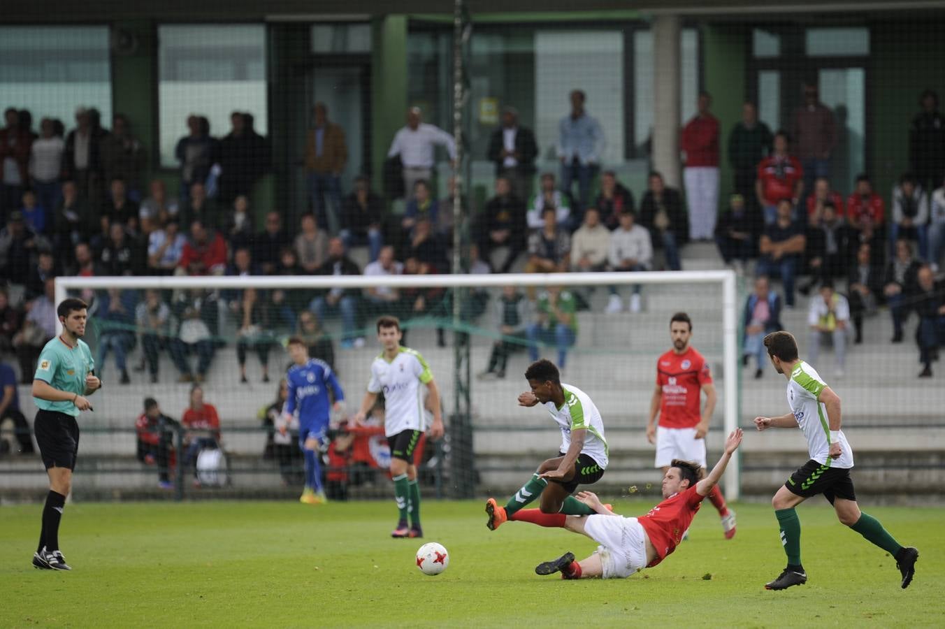 Imágenes del partido Racing B-Laredo