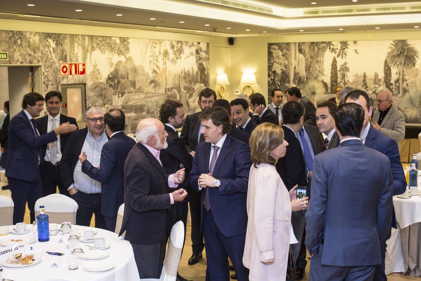 Miguel Montes Güell, director general de Banco Sabadell, ha ofrecido una ponencia organizada por el El Diario Montañés, titulada 'La ubicuidad de la nueva banca'