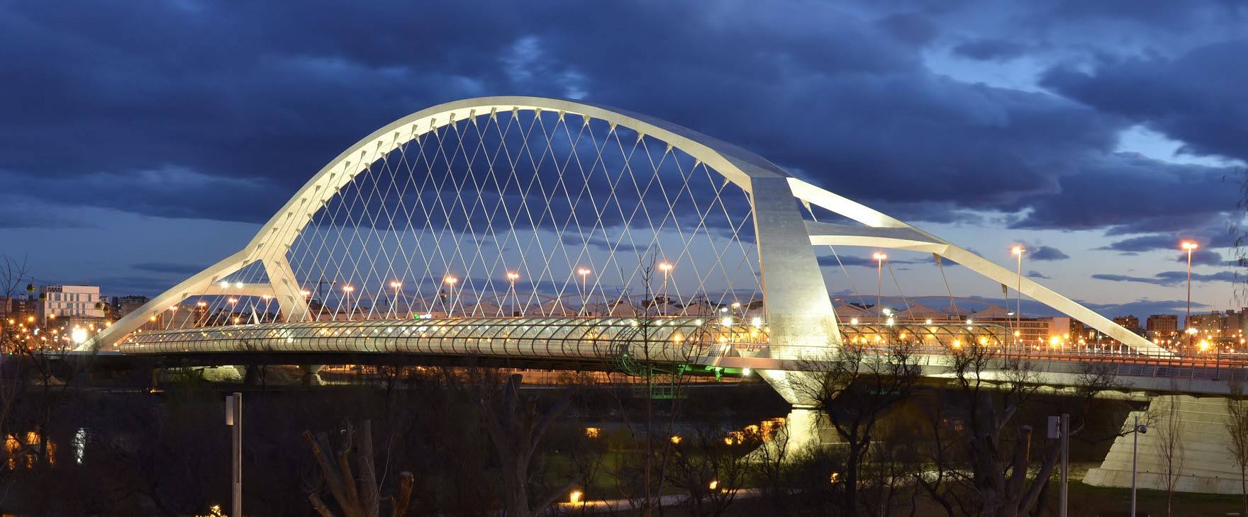 Puente del Tercer Milenio, en Zaragoza.