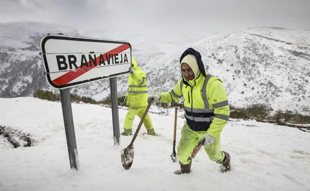 Con 30 centímetros de nieve, la estampa que mostraba ayer Alto Campoo era de pleno invierno.