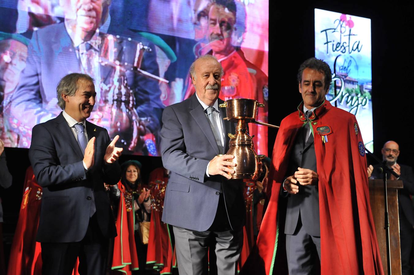 Potes se viste de gala para recibir al exseleccionador español de fútbol en una nueva edición de la Fiesta del Orujo.