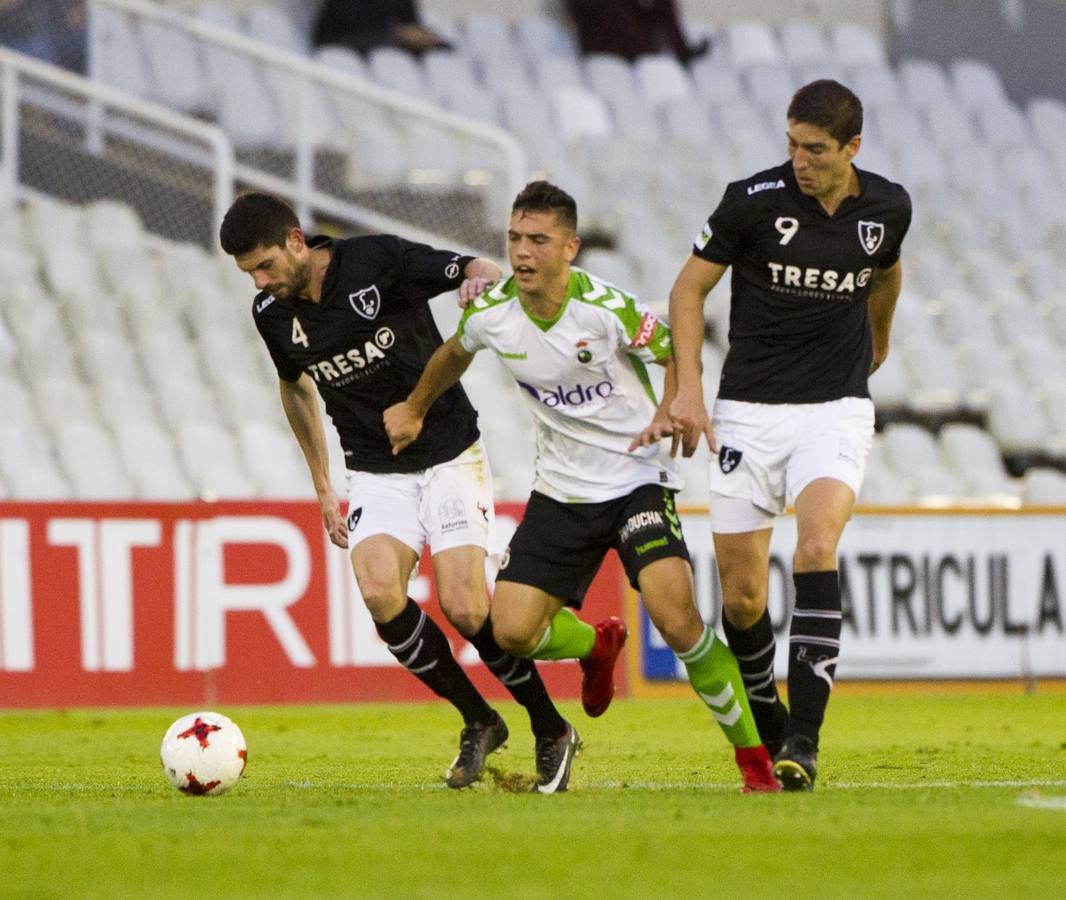 El Racing logra su quinta victoria en casa