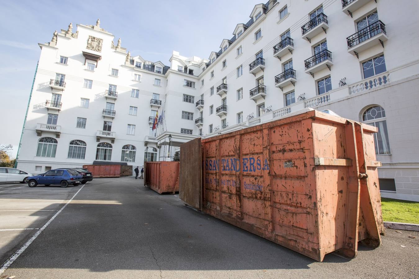 El objetivo de la intervención prevista es el rejuvenecimiento y puesta al día de las instalaciones del hotel, con especial énfasis en la actualización y mejora del confort de las habitaciones. Se invertirán 4 millones de euros y se reabrirá en primavera