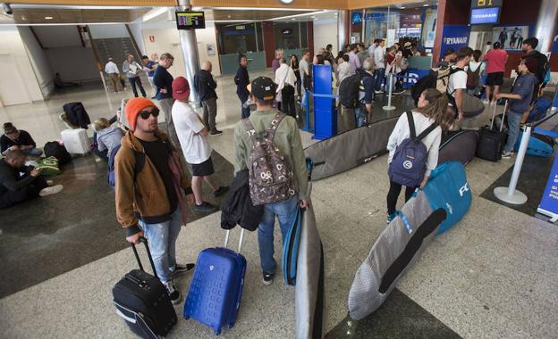 La ruta aérea con Milán es una de las más utilizadas por turistas italianos para desplazarse a Cantabria para practicar el surf