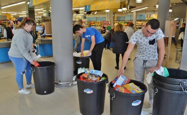 Recogida de alimentos durante este fin de semana con destino a Cáritas