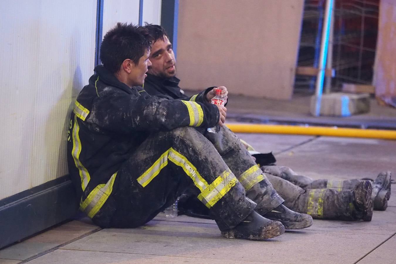 A las cinco de la madrugada, los bomberos acudieron al Museo de Arte Moderno de Santander, donde se declaró un incendio que ya está controlado