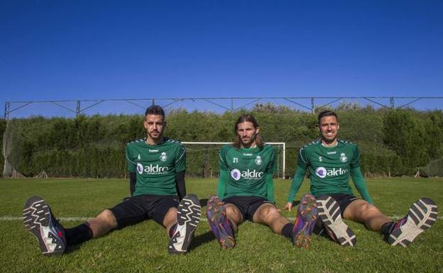 Granero, Gonzalo y Regalón, este miércoles en La Albericia. 