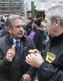 Imagen secundaria 2 - Un millar de personas se manifiesta en Santander contra la violencia machista