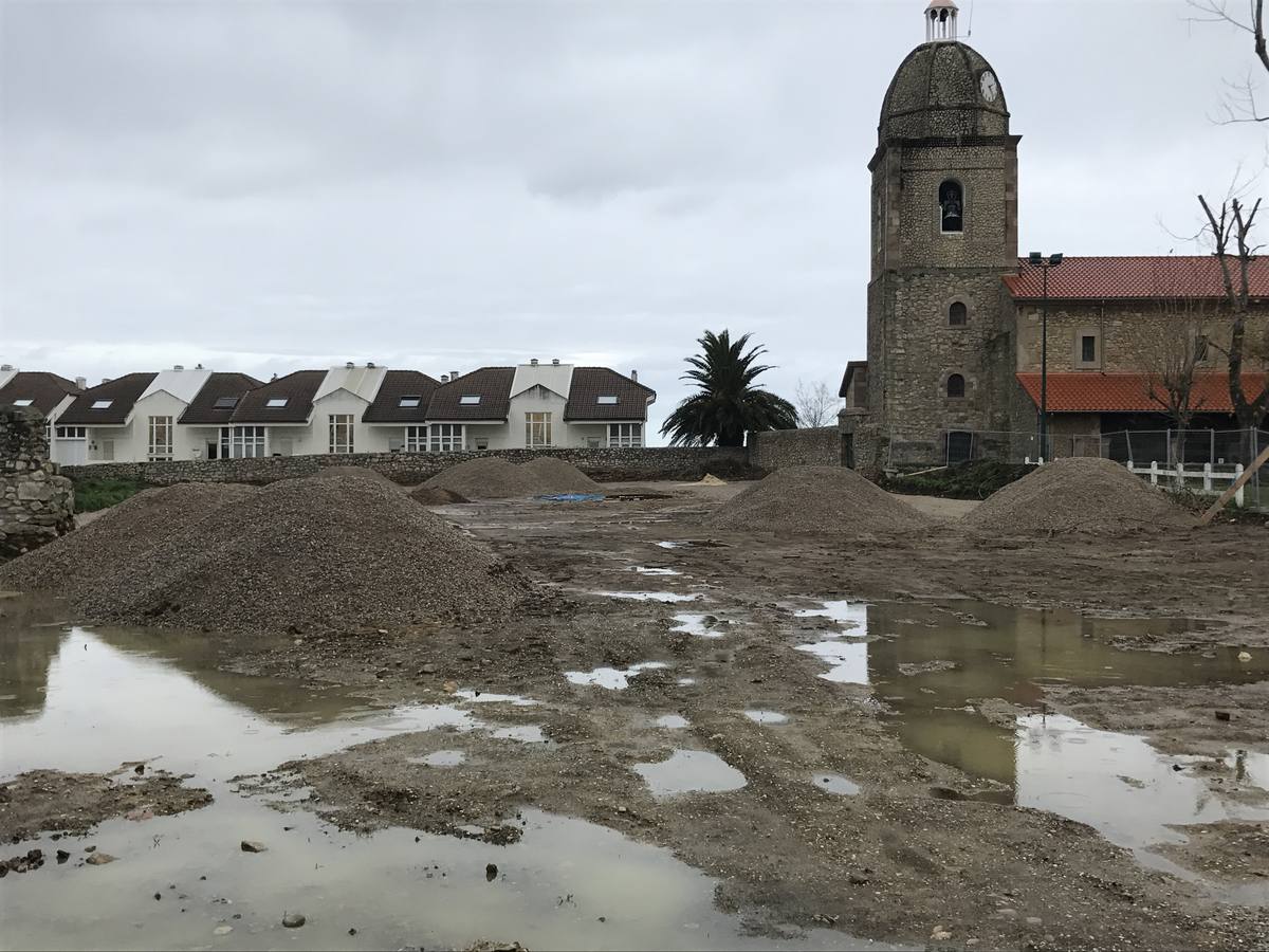 Restos romanos hallados en las obras del aparcamiento de Suances