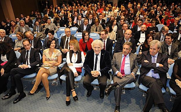 Hostelería premiará hoy a la Cofradía de la Santísima Cruz de Santo Toribio