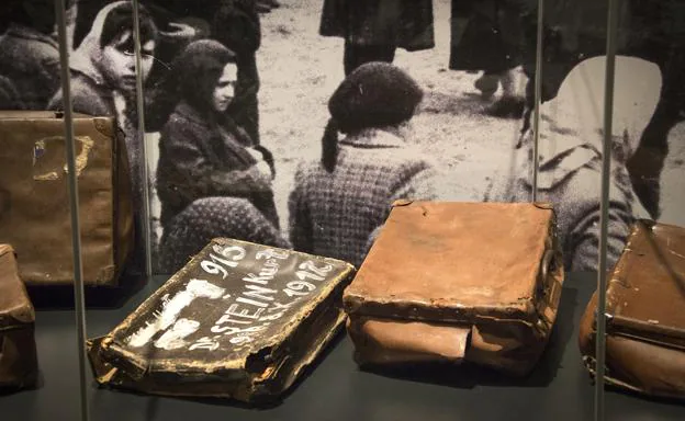 Algunas de las maletas con las que los judíos asesinados llegaron a Auschwitz.